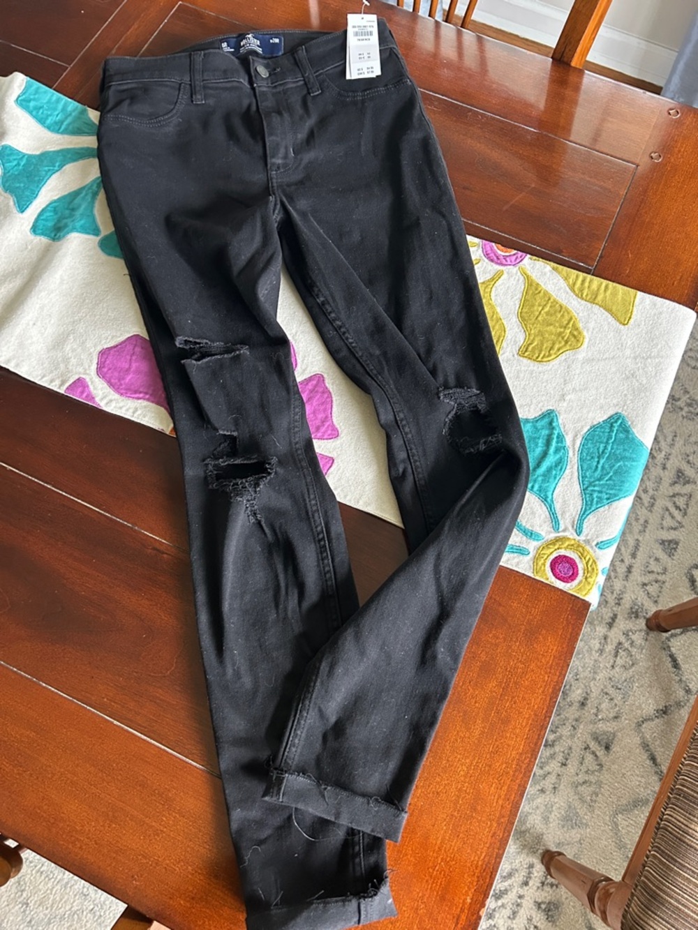 Hollister Women's Black Distressed Skinny Jeans